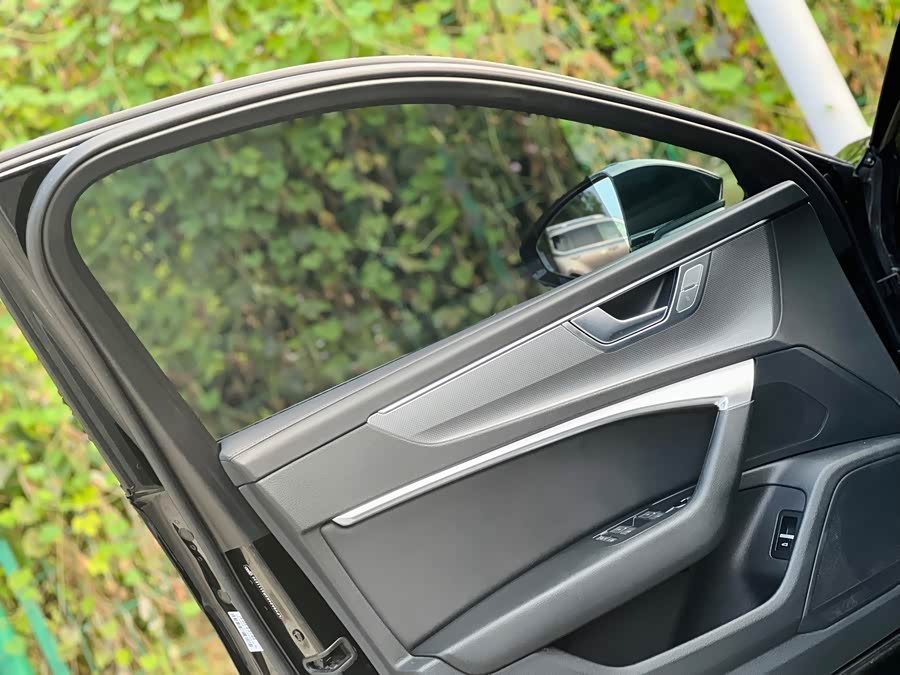 Audi A6L 2024 45 TFSI Premium Sport - zdjęcie 4
