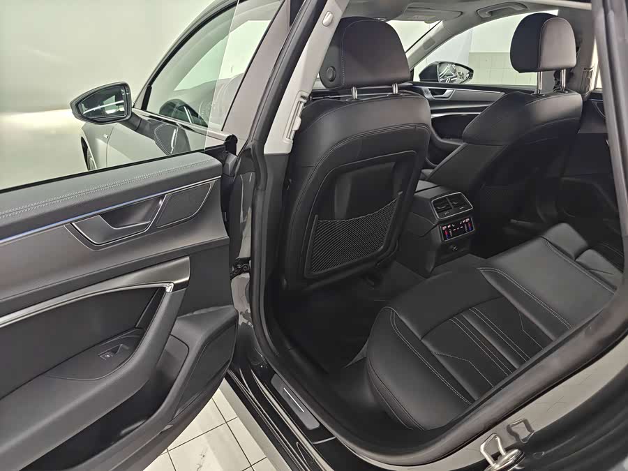 Audi A7 2024 45 TFSI Premium - zdjęcie 12