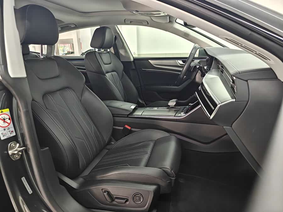 Audi A7 2024 45 TFSI Premium - zdjęcie 14
