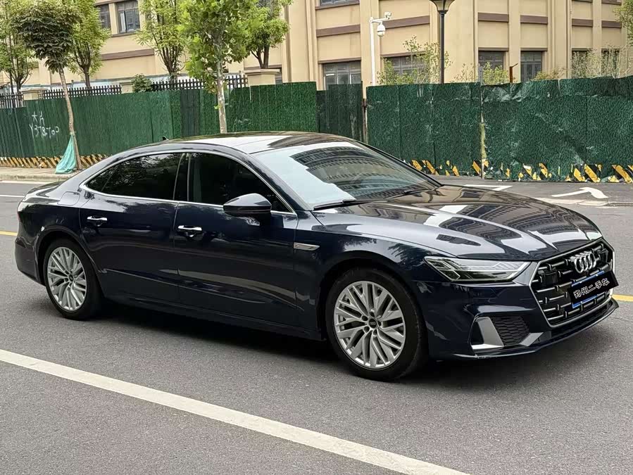 Audi A7L 2022 45 TFSI S-line Dream Youth Edition - zdjęcie 3