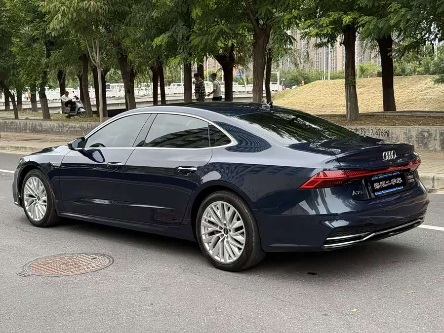 Audi A7L 2022 45 TFSI S-line Dream Youth Edition - zdjęcie 9