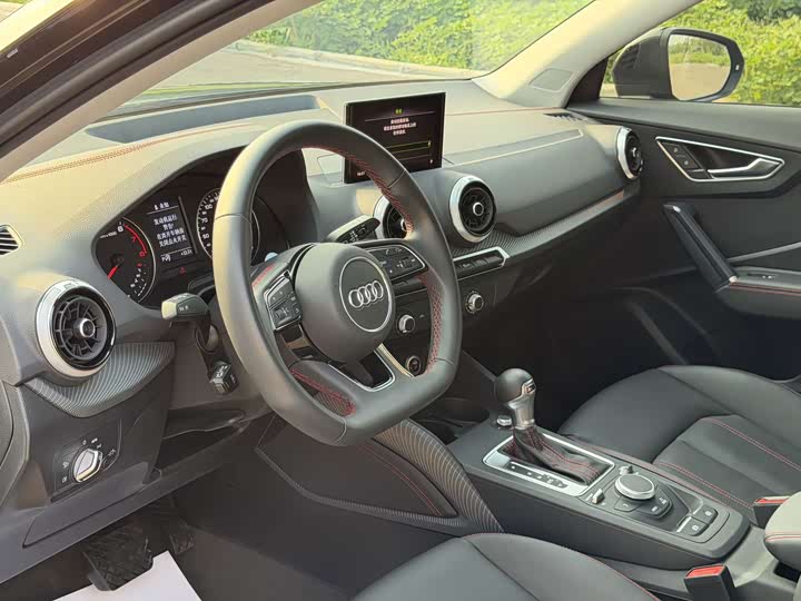 Audi Q2L 2022 35 TFSI Entry Dynamic - zdjęcie 13