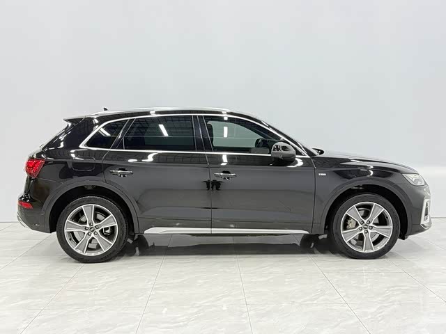 Audi Q5L 2022 Facelift 45T Luxury Dynamic Type - zdjęcie 16