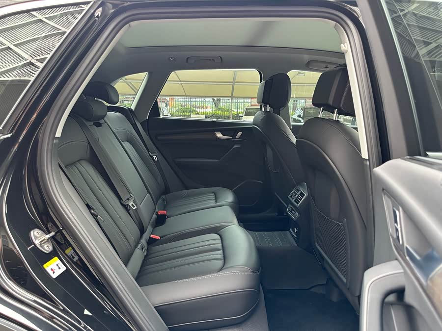 Audi Q5L 2024 40 TFSI Luxury Dynamic Edition - zdjęcie 15