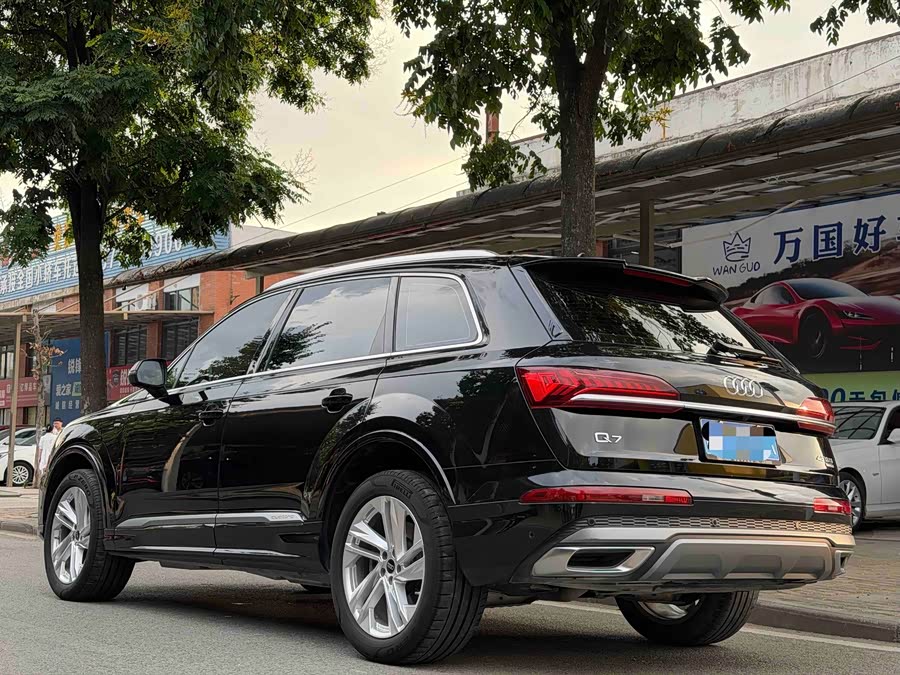 Audi Q7 2023 45 TFSI quattro S line Sport - zdjęcie 5