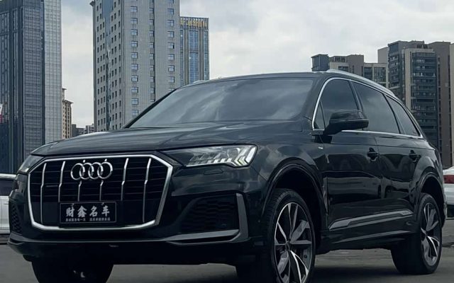 Audi Q7 2023 55 TFSI quattro S line Sport