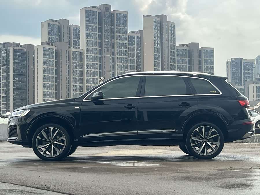 Audi Q7 2023 55 TFSI quattro S line Sport - zdjęcie 16