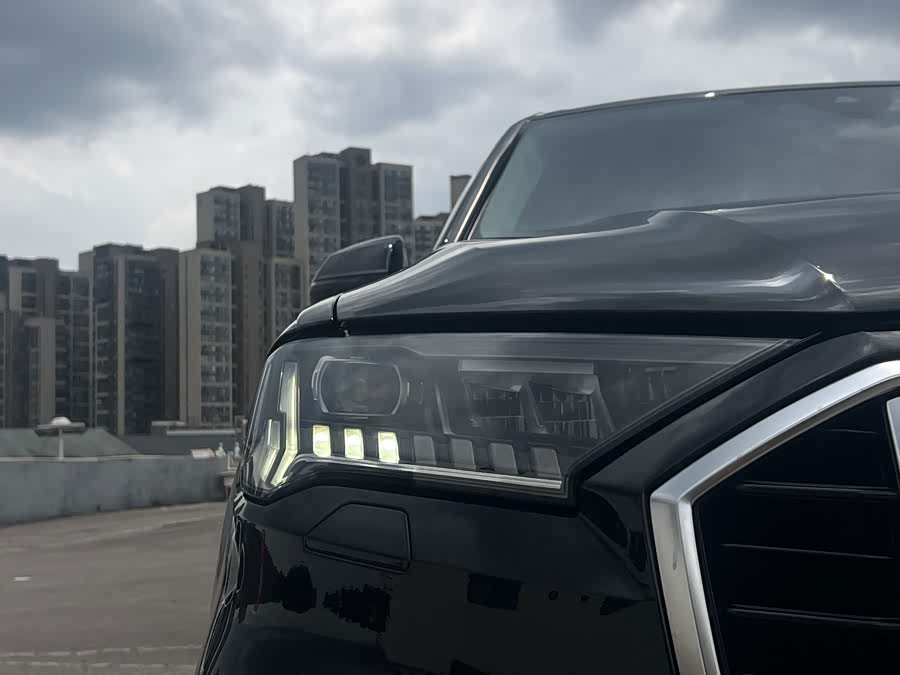 Audi Q7 2023 55 TFSI quattro S line Sport - zdjęcie 17
