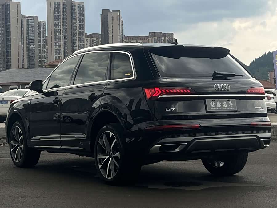 Audi Q7 2023 55 TFSI quattro S line Sport - zdjęcie 9