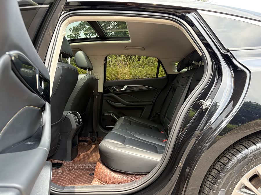 B70 2023 3rd Gen 1.5T Auto Enjoy - zdjęcie 13