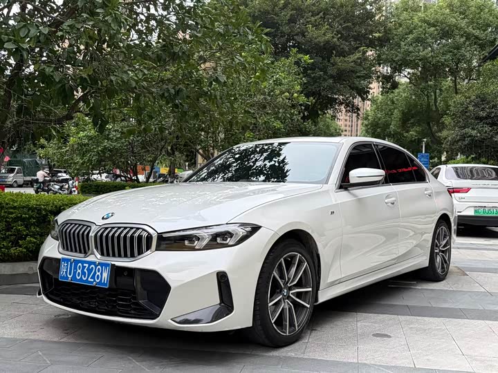 BMW 3 Series 2023 320Li M Sport - zdjęcie 10