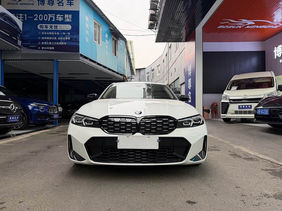BMW 3 Series 2023 325Li M Sport Night Package - zdjęcie 2