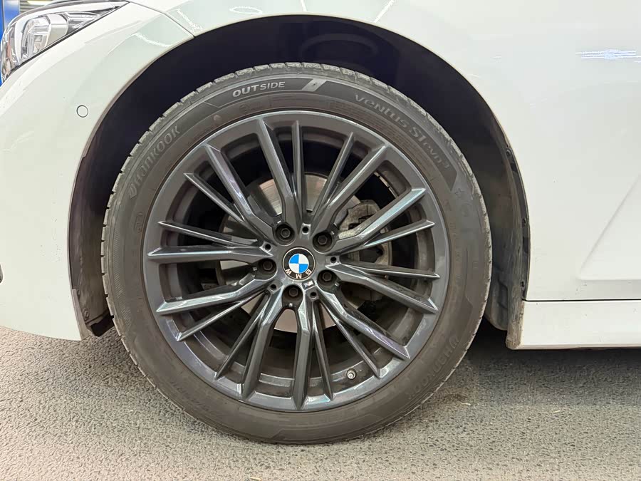 BMW 3 Series 2023 325Li M Sport Night Package - zdjęcie 5