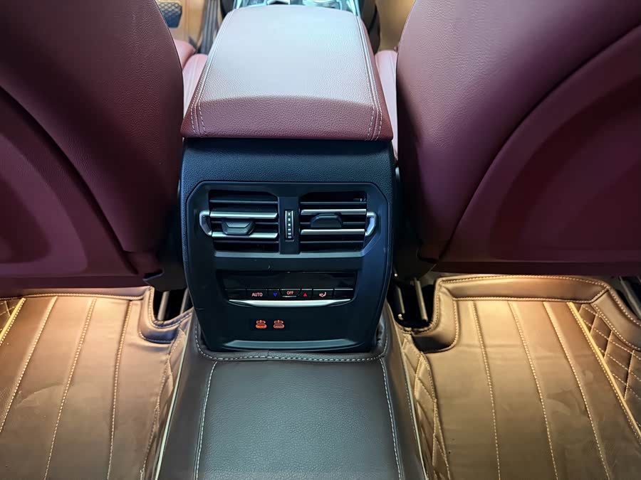 BMW 3 Series 2023 325Li M Sport Night Package - zdjęcie 9