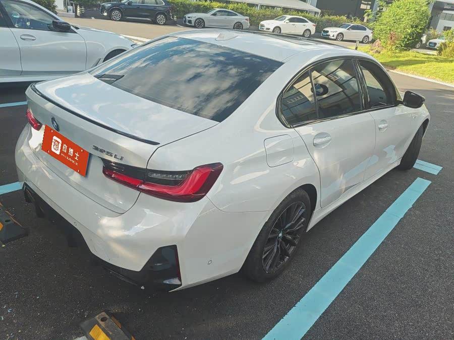 BMW 3 Series 2024 325Li M Sport Night Package - zdjęcie 2