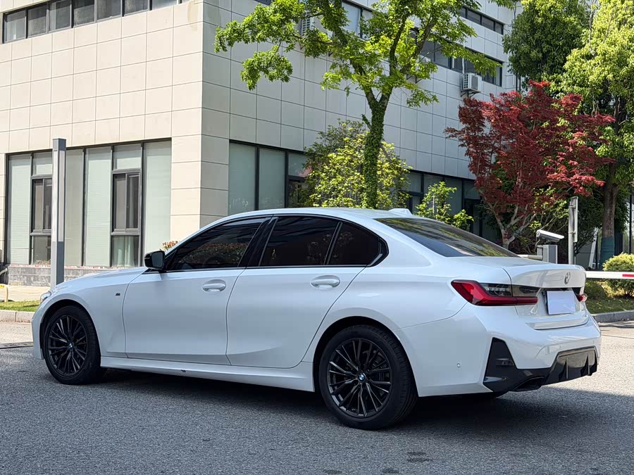 BMW 3 Series 2024 325Li M Sport - zdjęcie 20