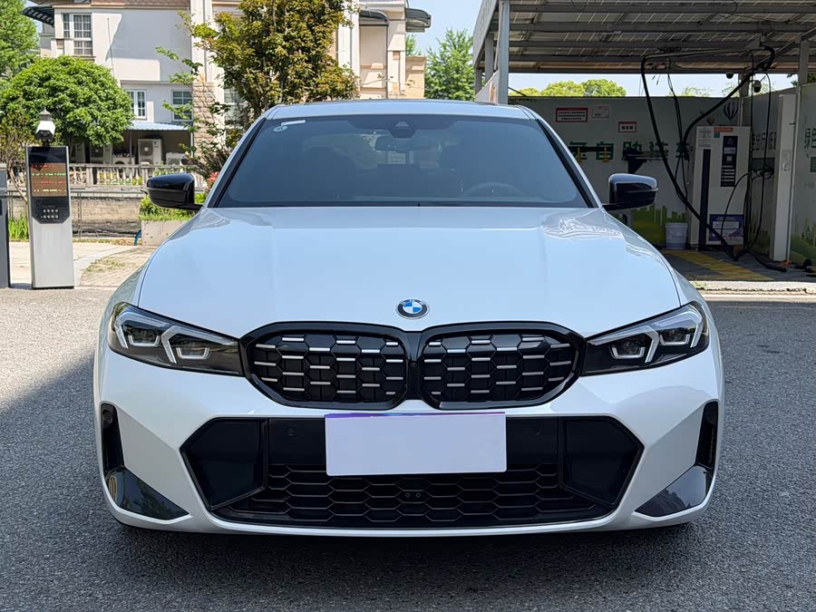 BMW 3 Series 2024 325Li M Sport - zdjęcie 3