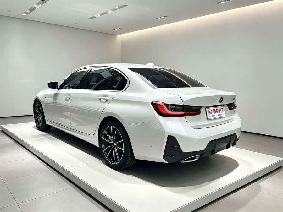 BMW 3 Series 2024 325Li M Sport - zdjęcie 4