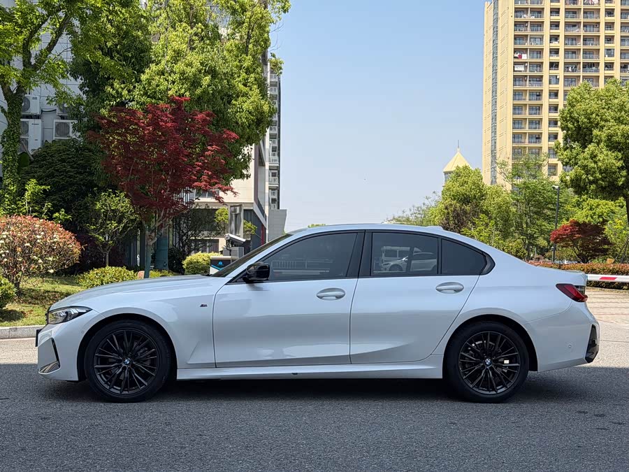 BMW 3 Series 2024 325Li M Sport - zdjęcie 5