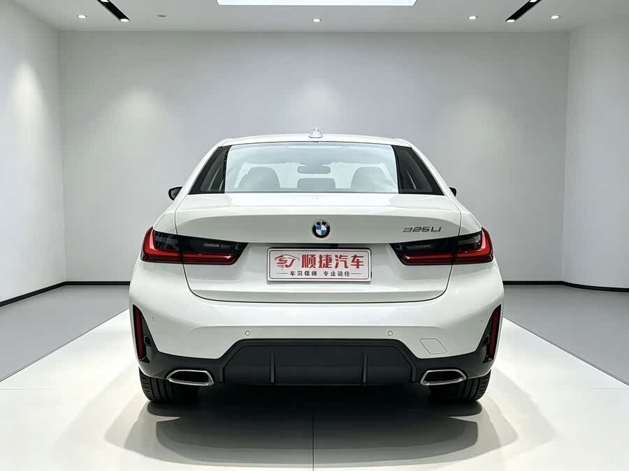 BMW 3 Series 2024 325Li M Sport - zdjęcie 5