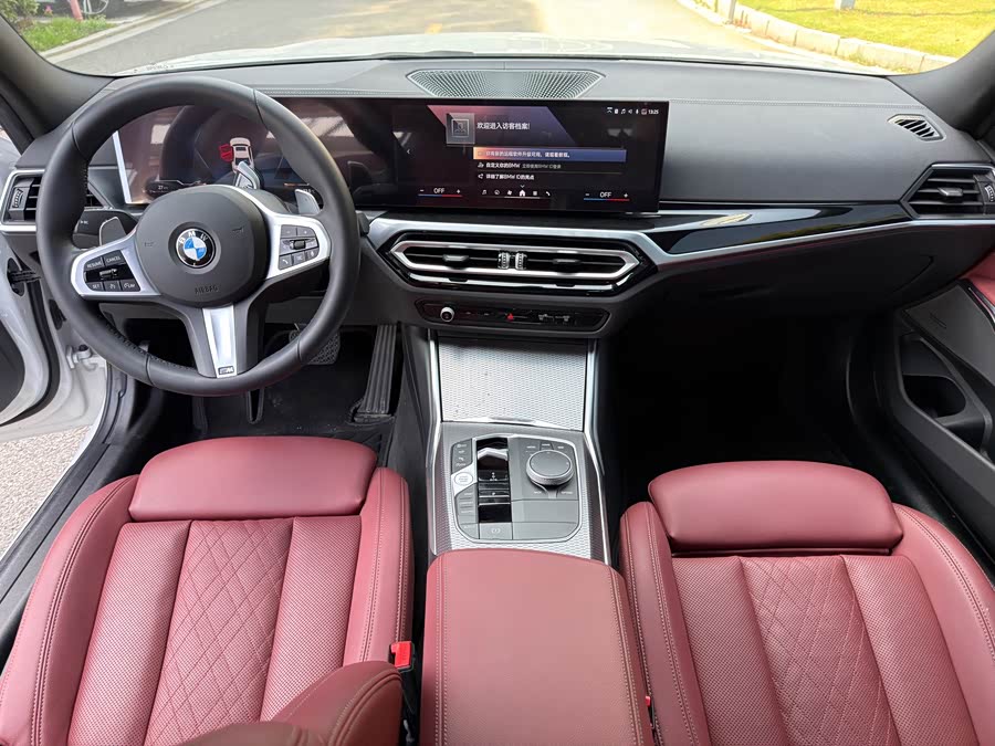 BMW 3 Series 2024 325Li M Sport - zdjęcie 8