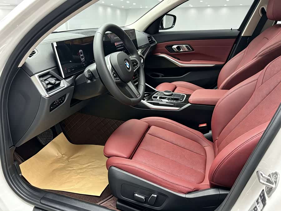 BMW 3 Series 2024 325Li M Sport - zdjęcie 8