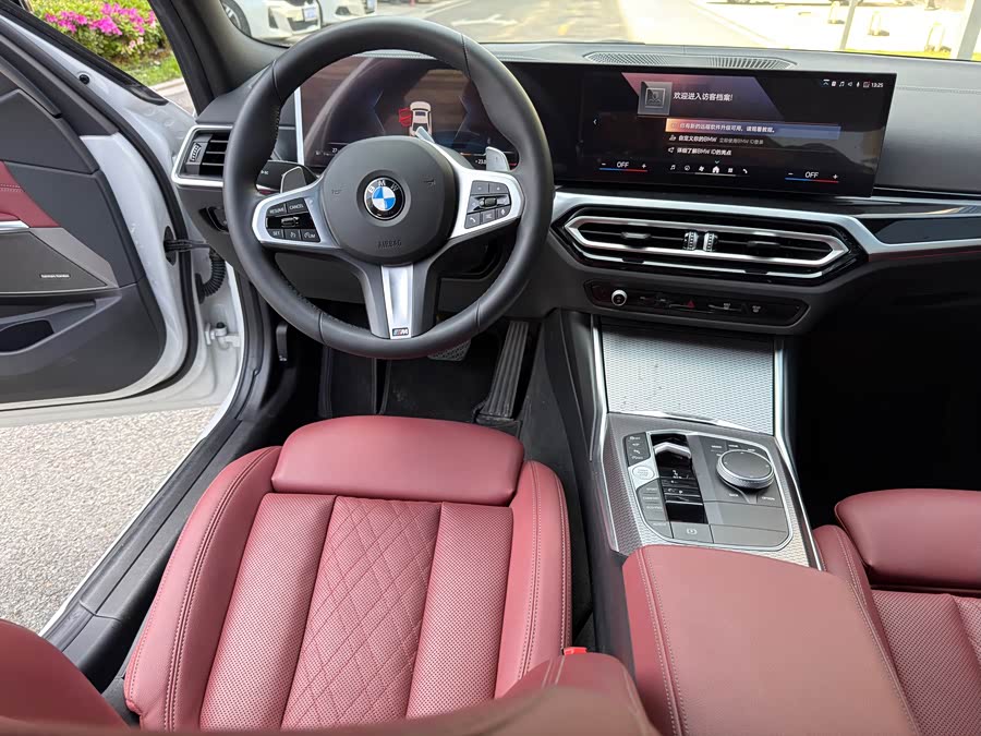 BMW 3 Series 2024 325Li M Sport - zdjęcie 9
