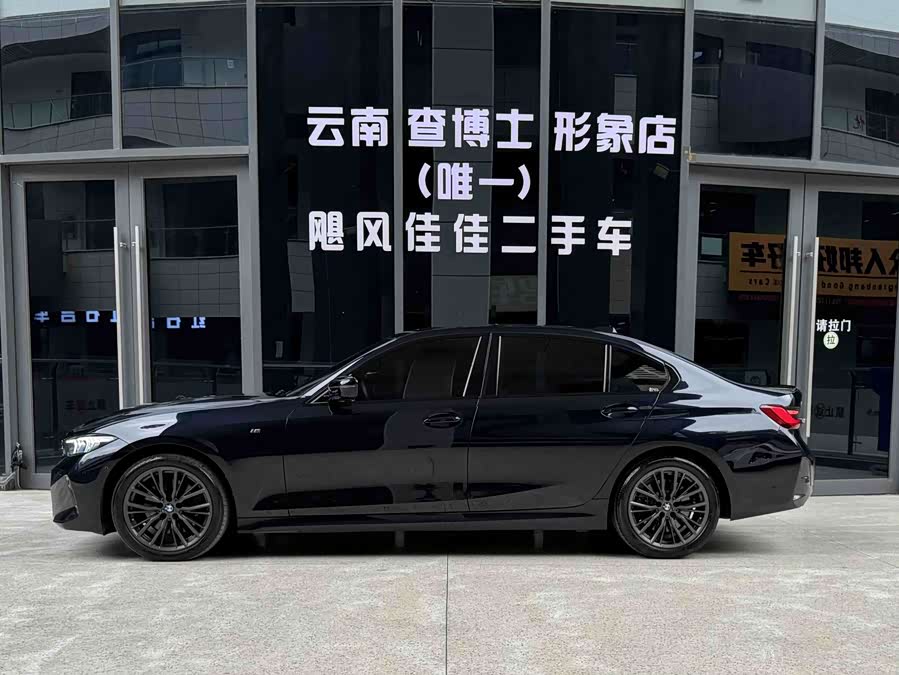 BMW 3 Series 2024 330Li M Sport Night Package - zdjęcie 2