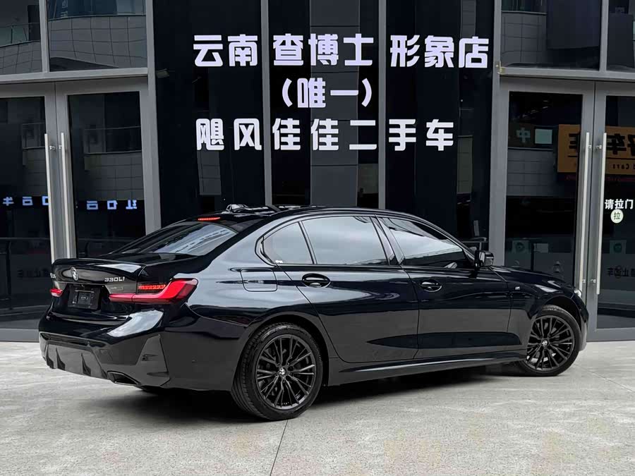 BMW 3 Series 2024 330Li M Sport Night Package - zdjęcie 17