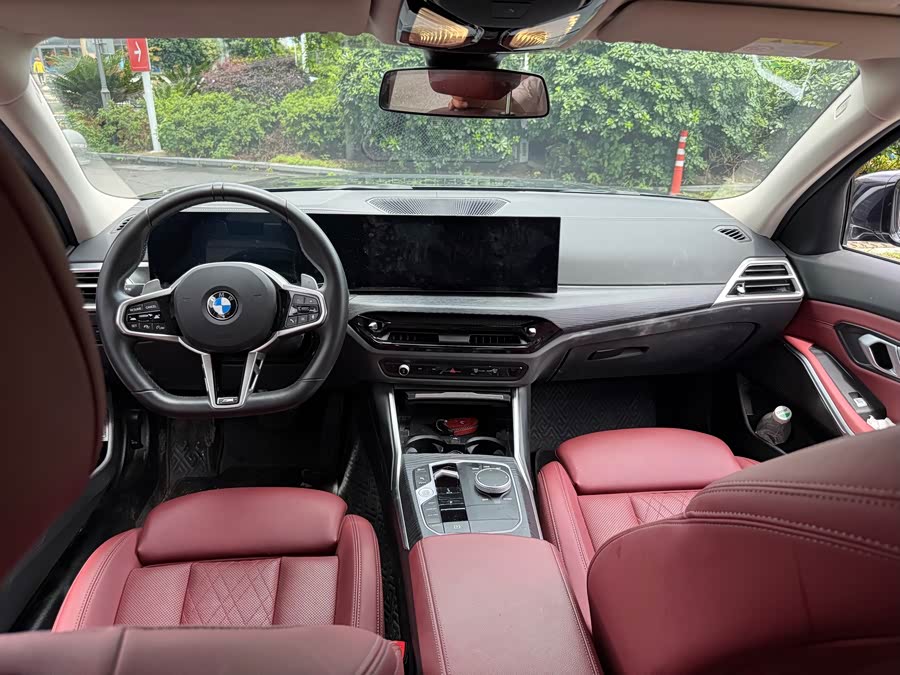 BMW 3 Series 2025 325Li M Sport Package - zdjęcie 12