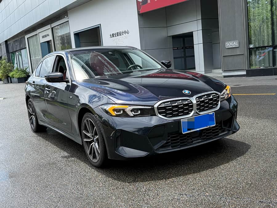 BMW 3 Series 2025 325Li M Sport Package - zdjęcie 3