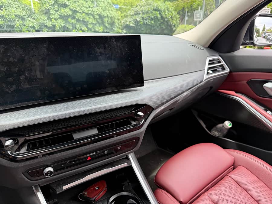 BMW 3 Series 2025 325Li M Sport Package - zdjęcie 7