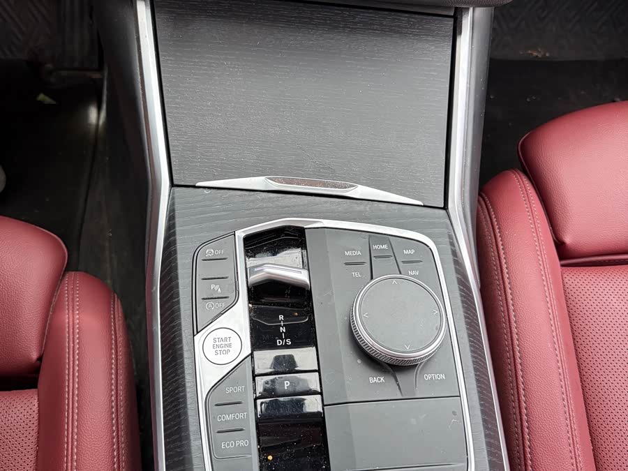 BMW 3 Series 2025 325Li M Sport Package - zdjęcie 9