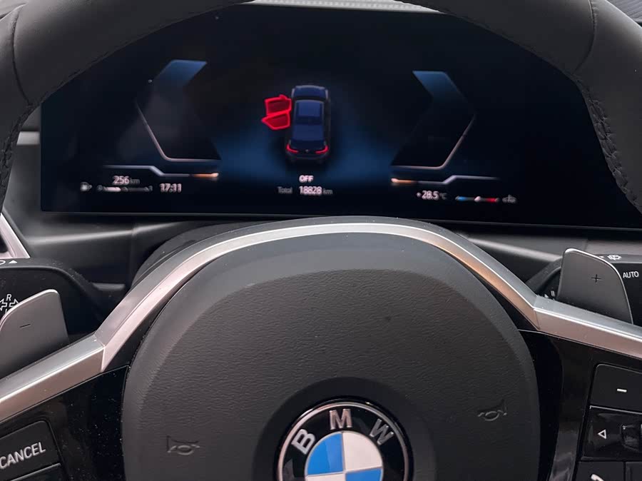 BMW 3 Series 2025 330Li M Sport Night Package - zdjęcie 12