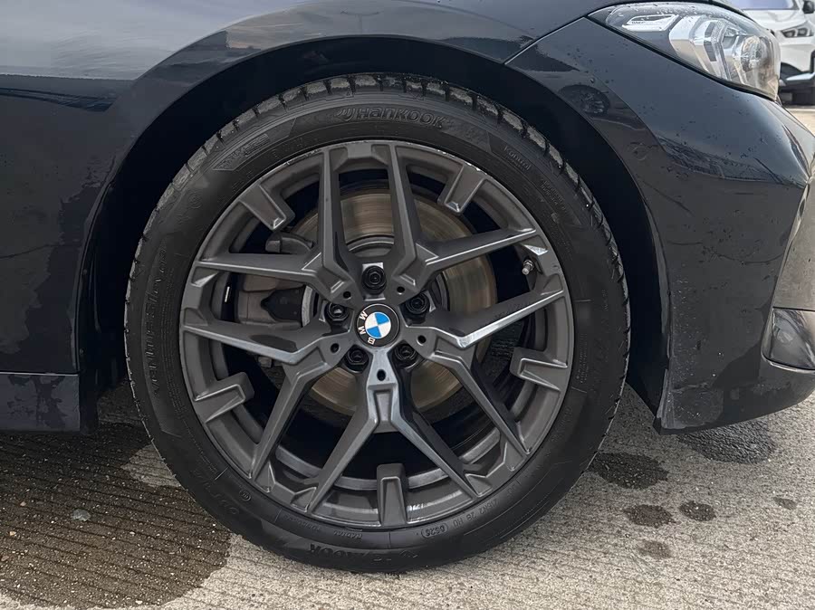 BMW 3 Series 2025 330Li M Sport Night Package - zdjęcie 7