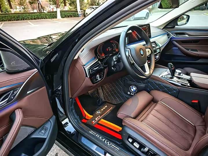 BMW 5 Series 2021 Facelift 530Li Luxury Package - zdjęcie 14