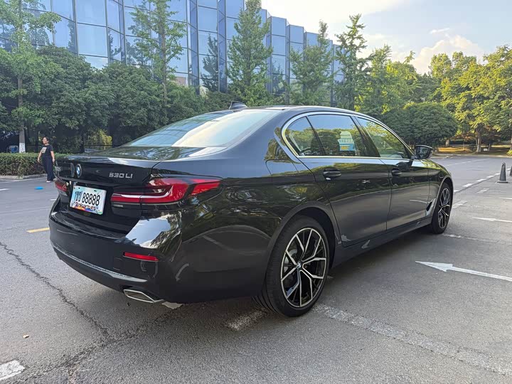 BMW 5 Series 2021 Facelift 530Li Luxury Package - zdjęcie 19