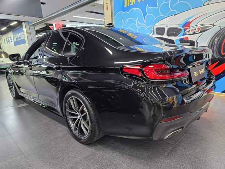 BMW 5 Series 2022 525i M Sport - zdjęcie 20