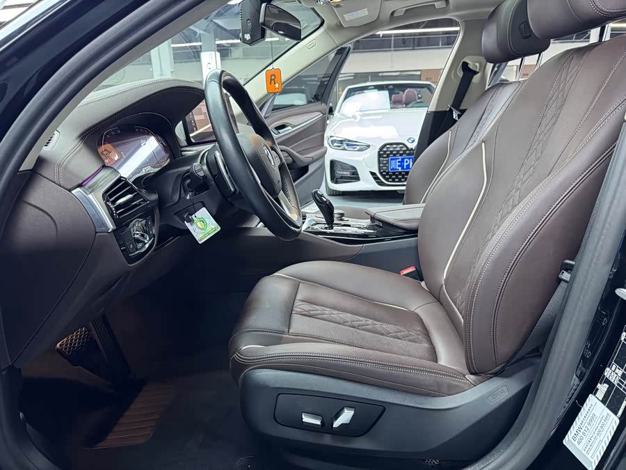 BMW 5 Series 2023 530Li Leading Luxury Package - zdjęcie 4
