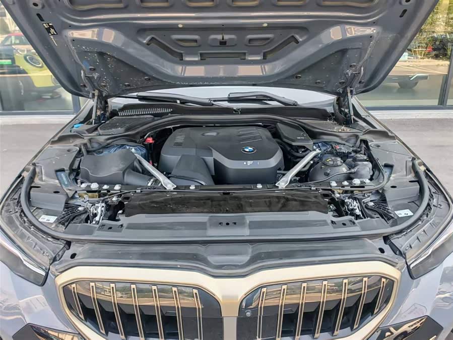 BMW 5 Series 2024 530Li Leading M Sport Package - zdjęcie 12
