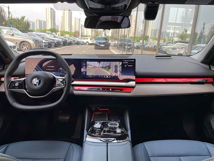 BMW 5 Series 2024 530Li Luxury Edition - zdjęcie 18
