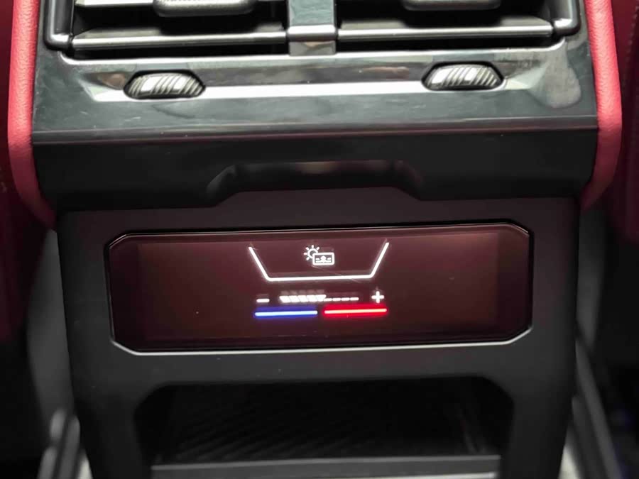 BMW 5 Series 2024 530Li Luxury M Sport Package - zdjęcie 11