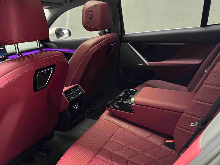 BMW 5 Series 2024 530Li Luxury M Sport Package - zdjęcie 10