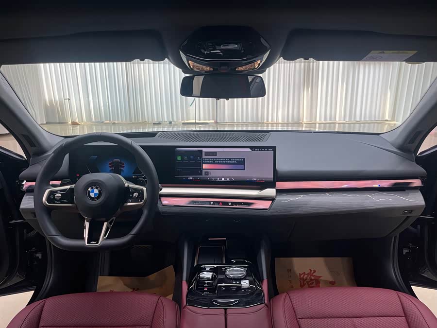 BMW 5 Series 2025 530Li Deluxe M Sport Package - zdjęcie 14