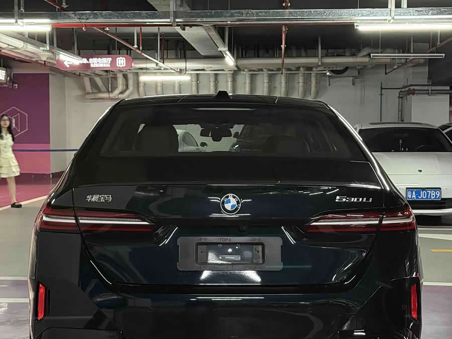 BMW 5 Series 2025 530Li Deluxe M Sport Package - zdjęcie 6