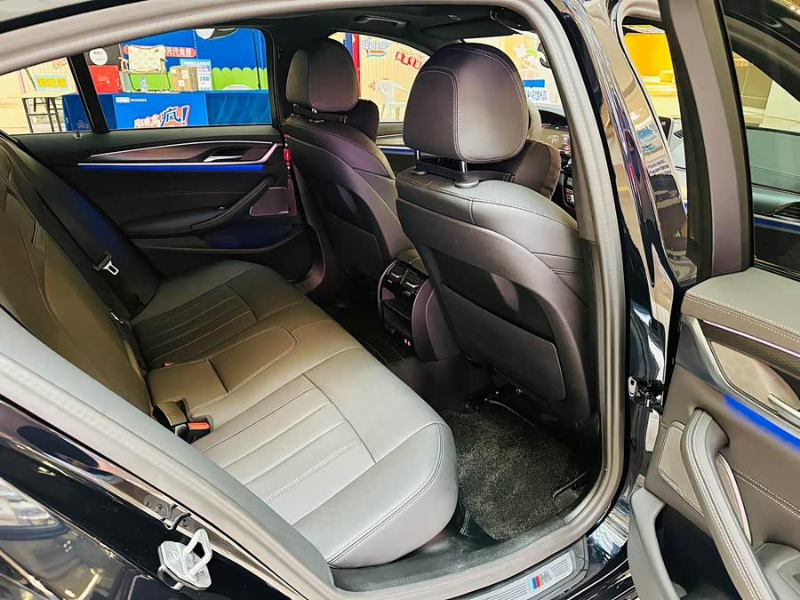 BMW 5 Series (Imported) 2022 530i M Sport Package - zdjęcie 14