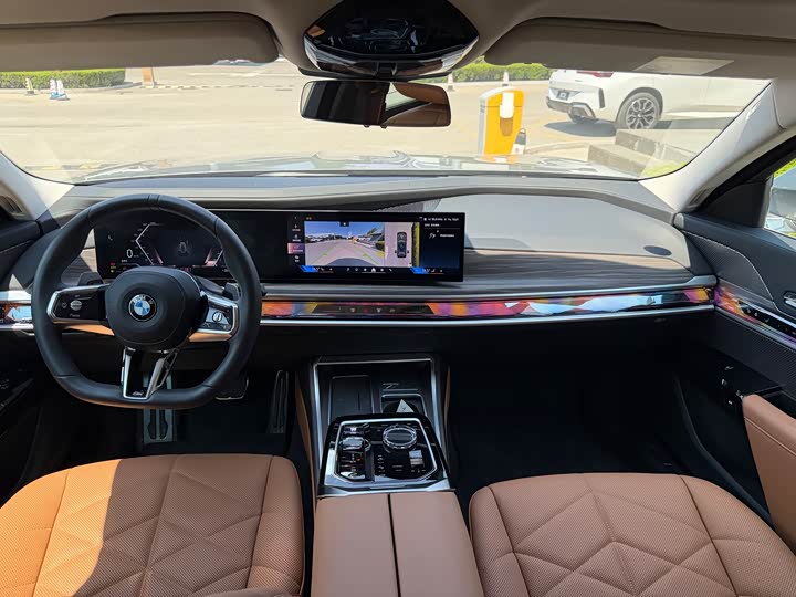 BMW 7 Series 2023 735Li M Sport Package - zdjęcie 17