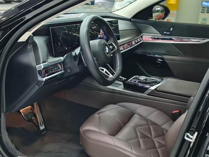 BMW 7 Series 2023 740Li Leading M Sport Package - zdjęcie 14