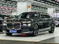 BMW 7 Series 2023 740Li Leading M Sport Package - zdjęcie 19