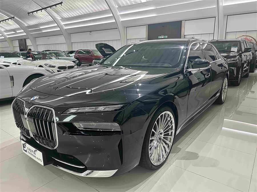 BMW 7 Series 2026 740Li Leading Luxury Package - zdjęcie 1